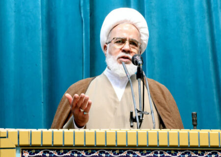 امام جمعه کرمانشاه: ایران تهدید تحریم را به فرصت پیشرفت تبدیل کرده است