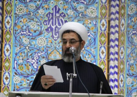 مسئولان به جای حاشیه‌ها، مسائل اساسی کشور را پیگیری کنند