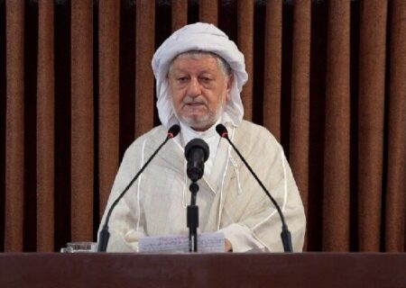 امام جمعه پاوه: خانواده‌ها مراقب آسیب‌های هوش مصنوعی باشند