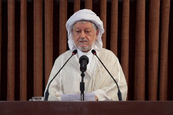 امام جمعه پاوه: خانوادهها مراقب آسیبهای هوش مصنوعی باشند