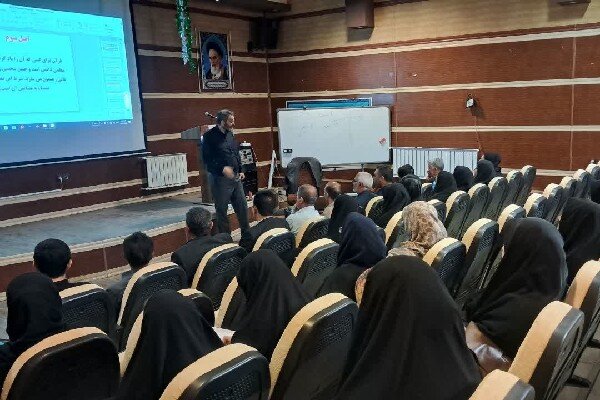 حجتالاسلام کرمی: کارگاه تدبر در قرآن کریم در گیلانغرب برگزار شد