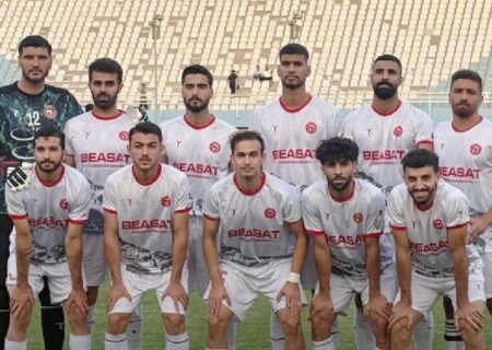 تیم فوتبال بعثت کرمانشاه در اهواز متوقف شد
